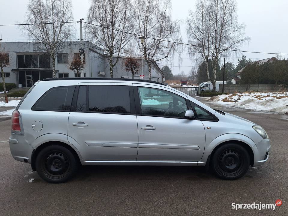 Opel zafira 16 gaz hak 7 osobowy Zawiercie