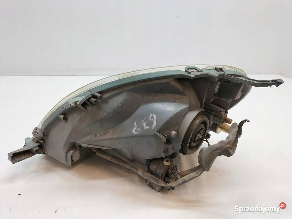 LAMPA PRZÓD PRAWA EUROPA LIFT Toyota Yaris I