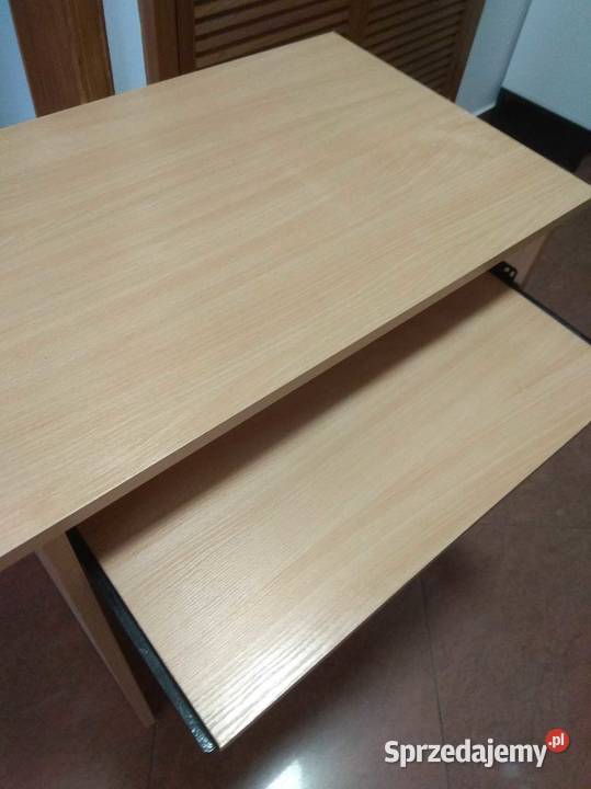 Praktyczny stolik komputerowy biurko do pracy z Meble Sosnowiec