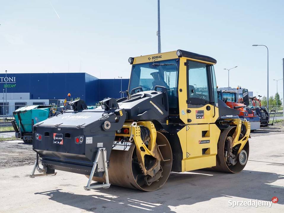 BOMAG BW 174 AP4v walec stalowy rozsypywacz śląskie Ruda Śląska