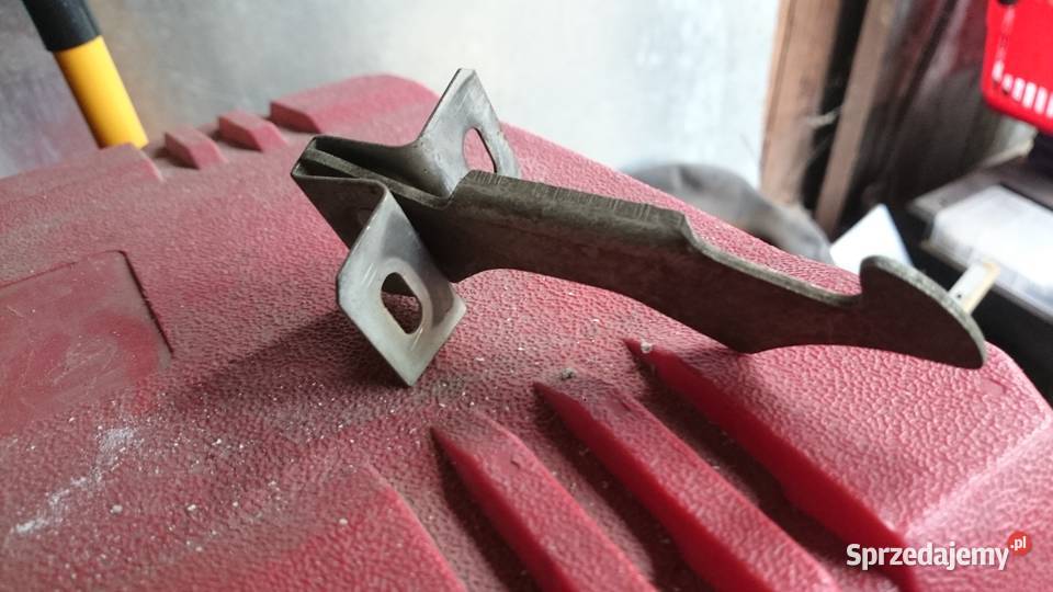 Zaczep zamka maski Polonez Borewicz Pozostałe Ryki