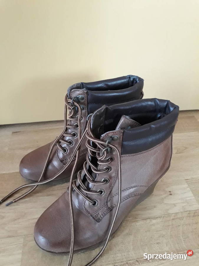 Półbuty damskie na koturnie Sokółka