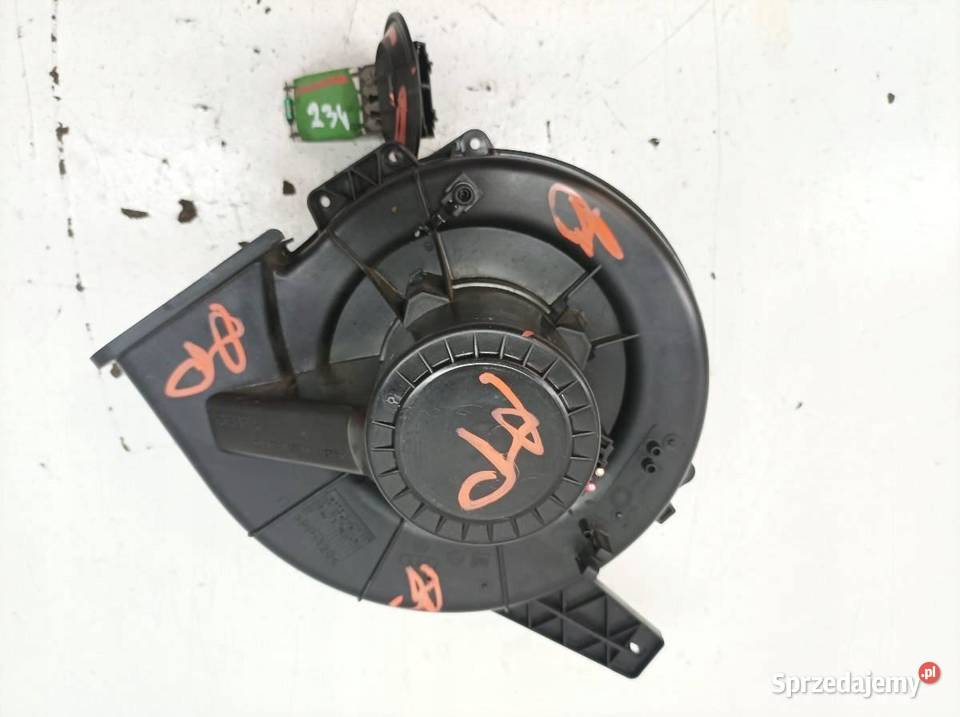 DMUCHAWA NAWIEWU RESYSTOR KPL 6R1819015 Seat sprzedam