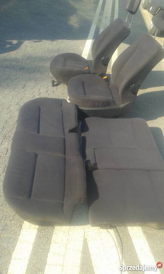 Audi 80 B4 sedan komplet foteli granatowych Wyposażenie wnętrza Luzino