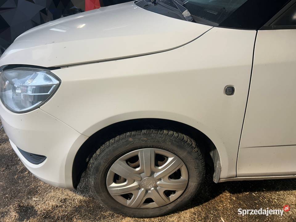 Błotnik błotniki lewy prawy Skoda Fabia II LF9E