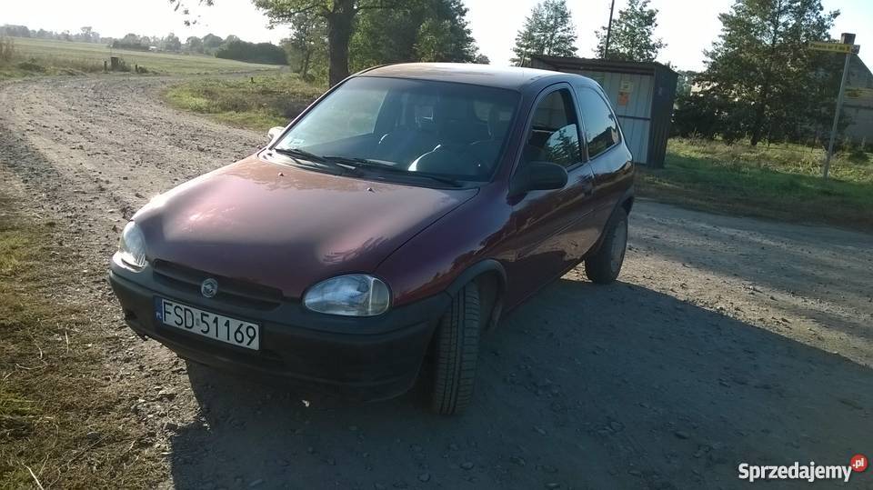 Opel Corsa B Doinwestowana 12i Garażowana 3000 360000km Corsa sprzedam