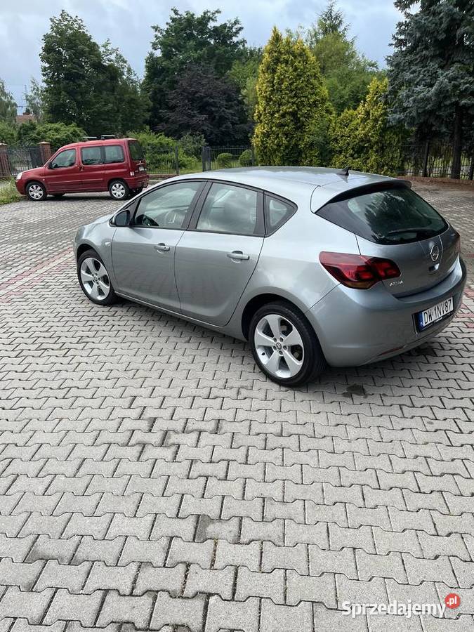 Opel Astra J 16 Benzyna Automat FlexFix Xenon nieuszkodzony Międzybórz sprzedam