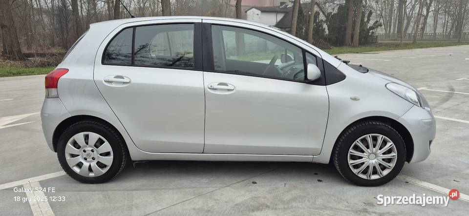 Toyota Yaris 2 13 LPG 5 drzwi Klima Hak Niski hak Nasielsk