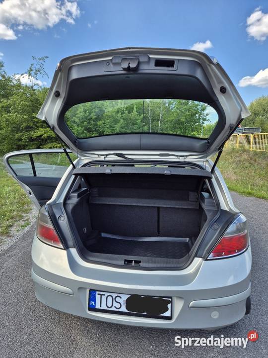 Opel Astra H 17 CDTI 2007 diesel Hatchback Ostrowiec Świętokrzyski sprzedam