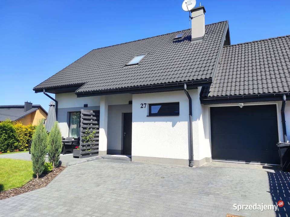 Komfortowy dom bliźniak z garażem na działce 45 450m2 Niepołomice