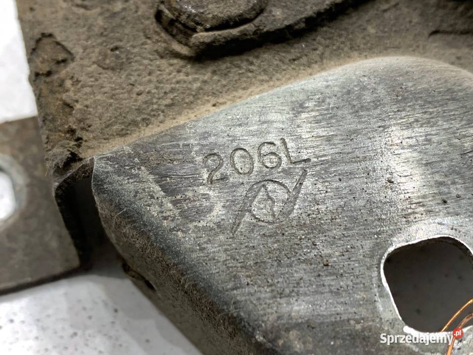 ZAMEK MASKI PRZÓD DAIHATSU SIRION Hatchback 9805