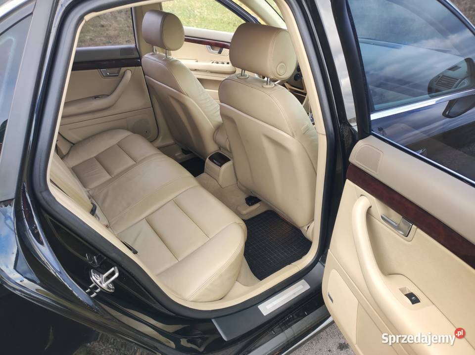 Audi A4 32 V6 255Nowy rozrząd Niski przebieg Bełcząc