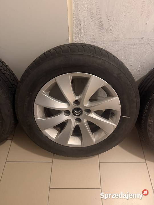Oryginalne felgi Citroen na ładnych zimówkach Rzeszów