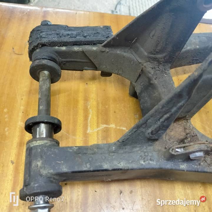 Suzuki GS 550L wahacz tylnego koła Łubno