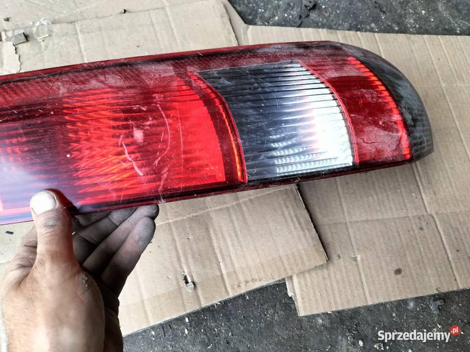 LAMPA TYŁ TYLNA PRAWA FORD FIESTA MK5 MK 5 lubelskie