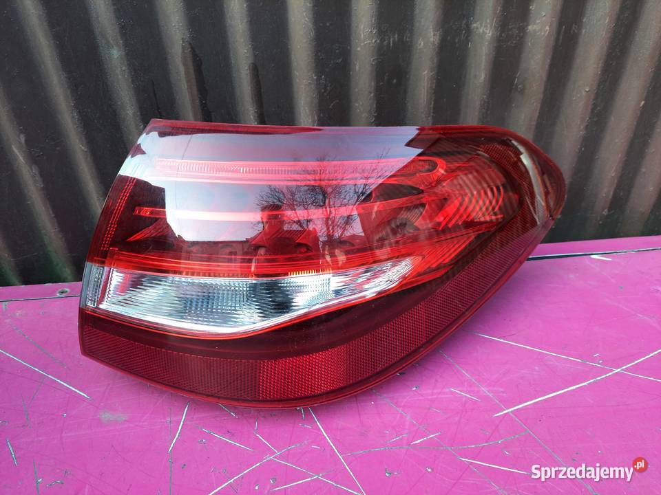 Mercedes w205 14r combi lampa tylna prawa nowa Lampy tylne Pruszków