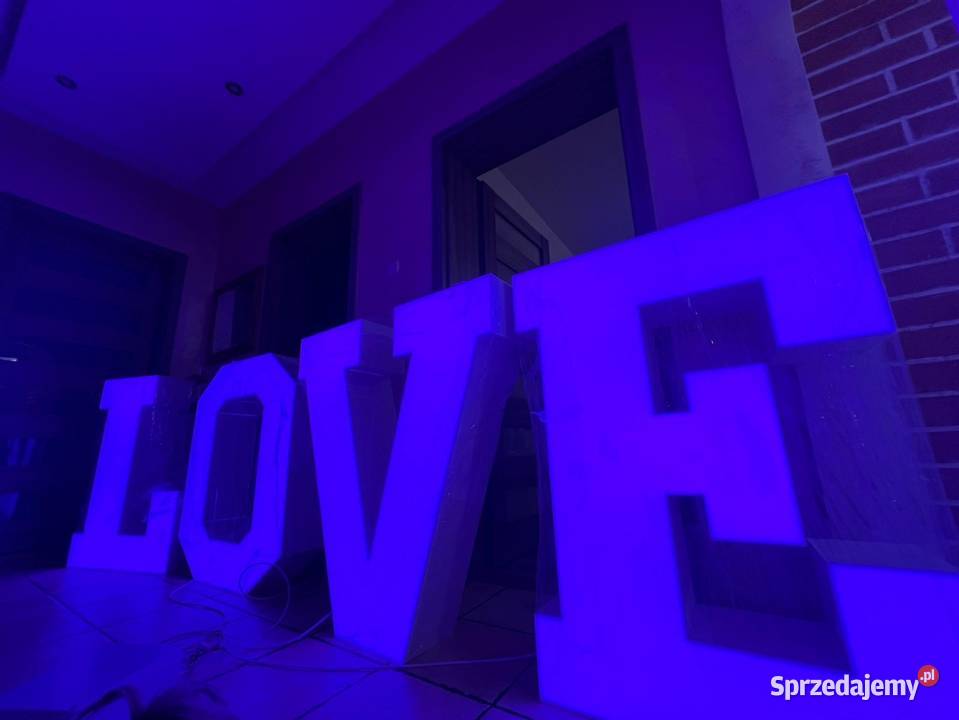 Napis Love Led na imprezy okolicznościowe świętokrzyskie Plenna obsługa imprez