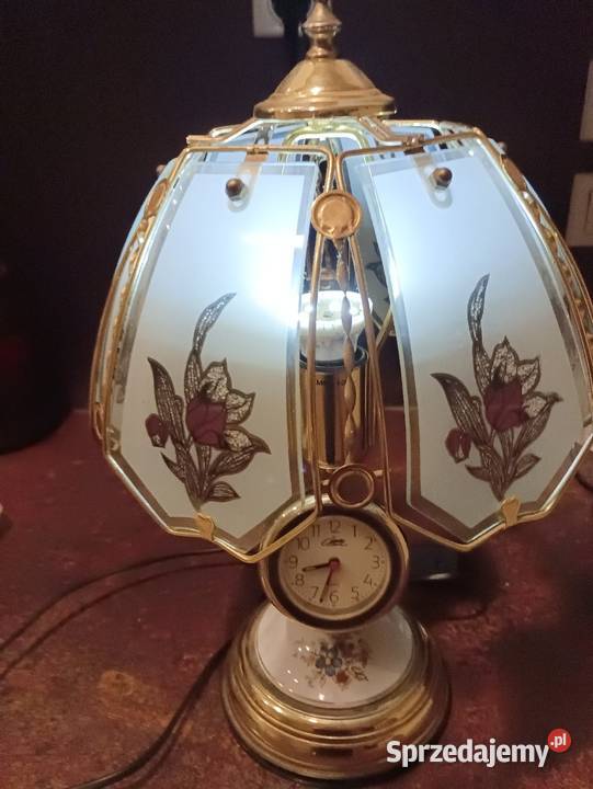 Lampa ze szkła z zegarkiem
