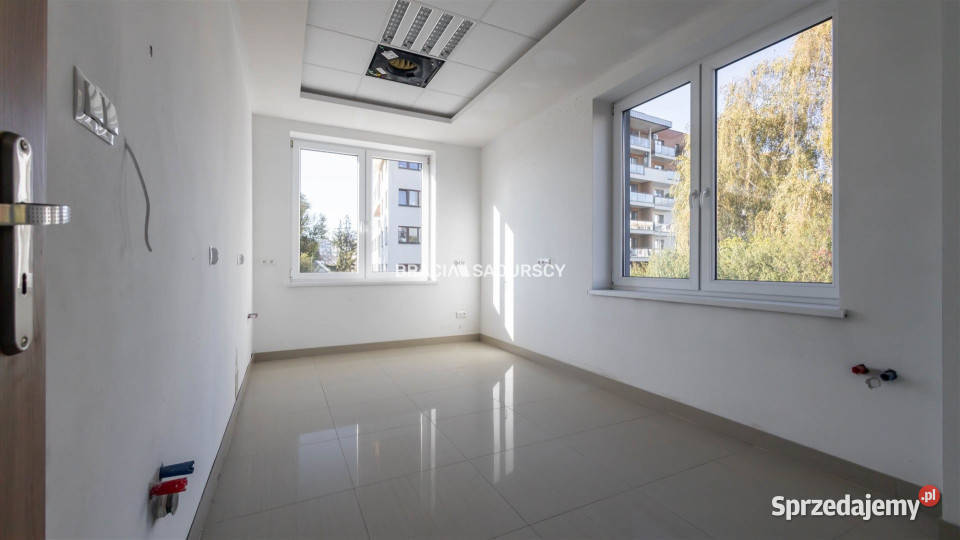 sprzedaży lokalu Kraków Ruczaj 859m2