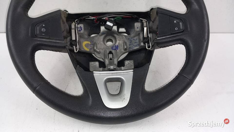 RENAULT MEGANE III KIEROWNICA SKÓRA MULTIFUNKCJA Zbierkowo