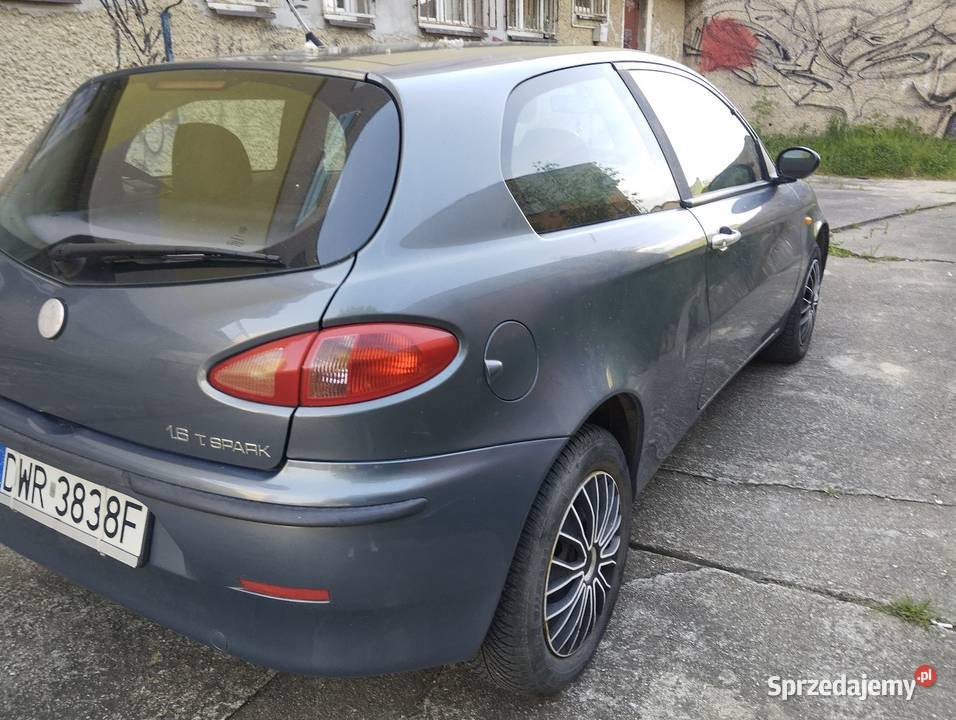 Sprzedam Alfa 147 16 benzyna 2004 r benzyna sprzedam