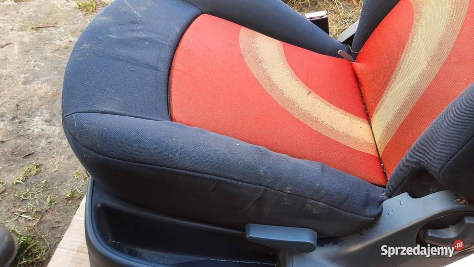 fotel lewy przedni kierowcy peugeot 1007 Dębno