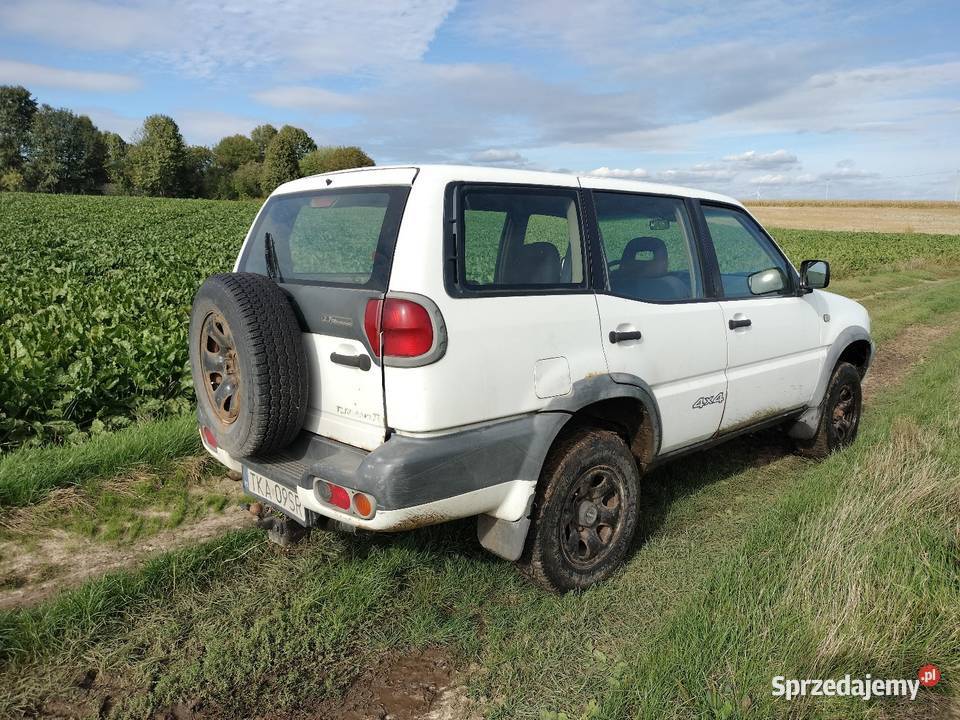 Nissan Terrano 27 diesel 100 przebieg diesel świętokrzyskie Bejsce
