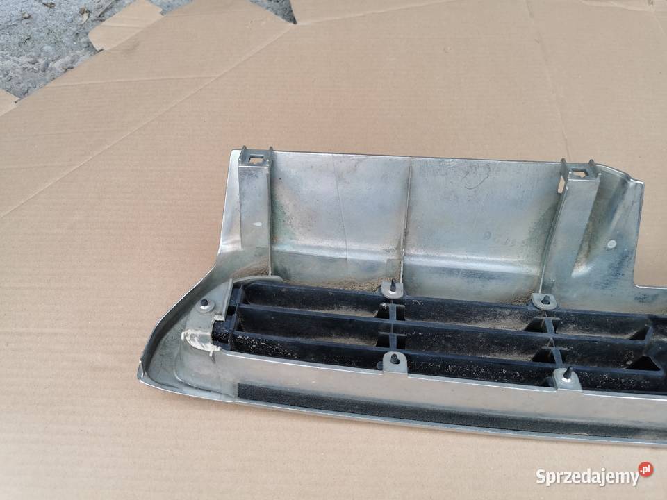 Grill atrapa chłodnicy Subaru Legacy 2 II 9499