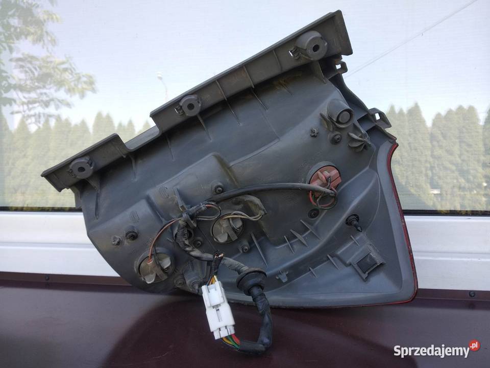 Kia Ceed I LIFT FL kombi lampa tył tylna lewa