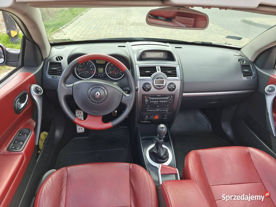 Renault Megane Cabrio20BenzynaW pełni nieuszkodzony Megane łódzkie Radomsko