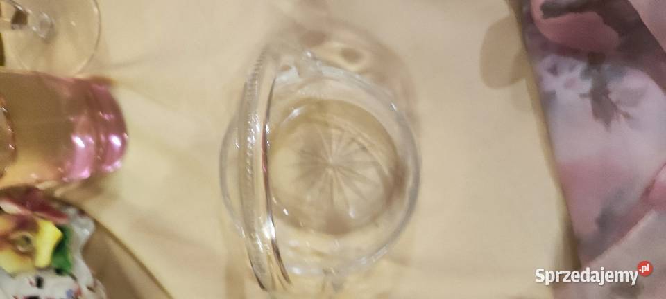 Stary koszyczek kryształowy rzeźbiony Porcelana i szkło