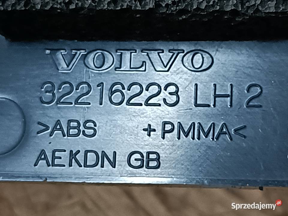 VOLVO XC40 ZAŚLEPKA TRÓJKĄT LUSTERKA LEWY PRZÓD Pleszew sprzedam