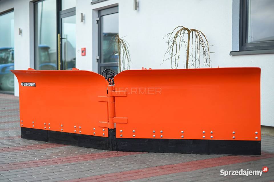 Pług do śniegu strzałkowy 3M 300 hydrauliczny Tajęcina