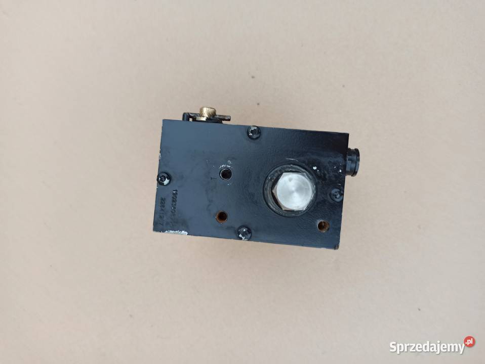 VOLVO FH POMPA PODNOSZENIA PRZECHYŁU KABINY