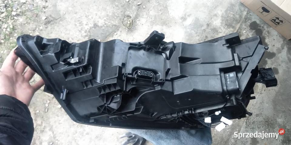 Audi Q8 lampa przód prawy Prawe Łódź