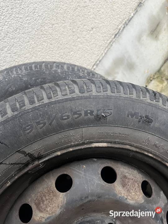 Koła zimowe 19565R15 na feldze stalowej Samochodowe Białe Błota