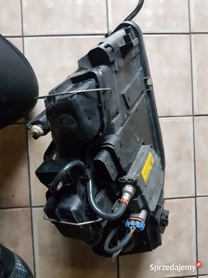 AUDI A6 C5 A 6 C 5 reflektor lampa lewa xenon