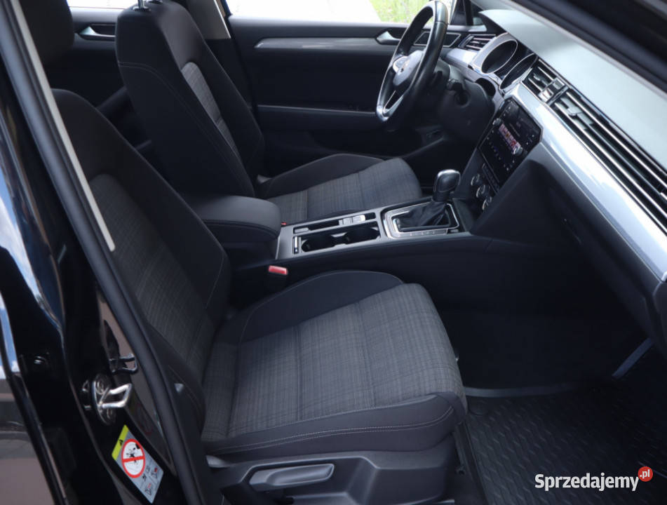 VW Passat 20 TSI relingi dachowe Łódź