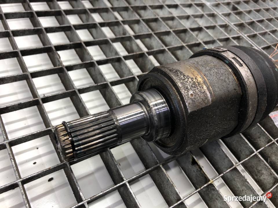 PÓŁOŚ PRAWY PRZÓD HYUNDAI KONA 49501J9000 10 120 osobowe