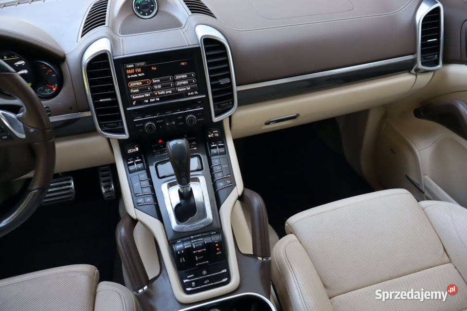 Porsche Cayenne GTS Rok produkcji 2013 Zabrze