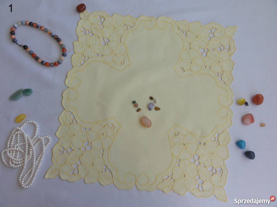 Serwetki kolorowe jasno żółte wyszywane haft odcienie żółtego Obrusy i serwety lubelskie Lublin