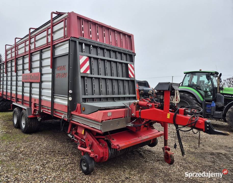 Przyczepa Samozbierająca BISO Keibel HORAL do siana słomy trawy pellet
