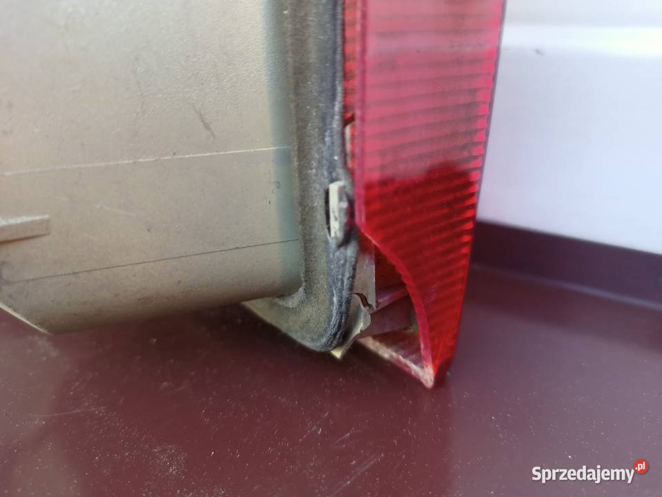 Opel Astra F hatchback lampa tył tylna prawa Sieradz