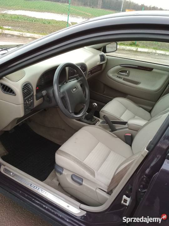 Volvo v40 20t 2002 r Sobole