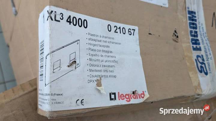 Osłona plastron z zawiasami Legrand XL 4000 Produkcja mazowieckie