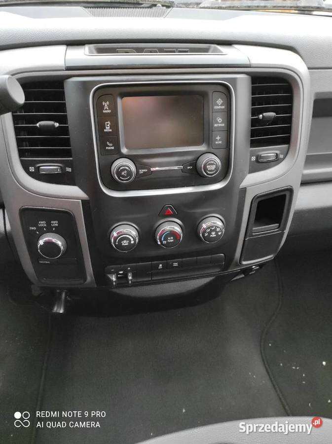 Dodge Ram 1500 57 HEMI LPG 2016r gniazdo AUX Widełka
