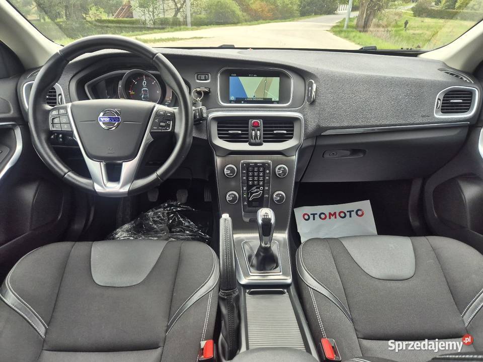 Volvo V40 Momentum 2015r 20D D2 120 Serwis Led światła przeciwmgielne Puławy