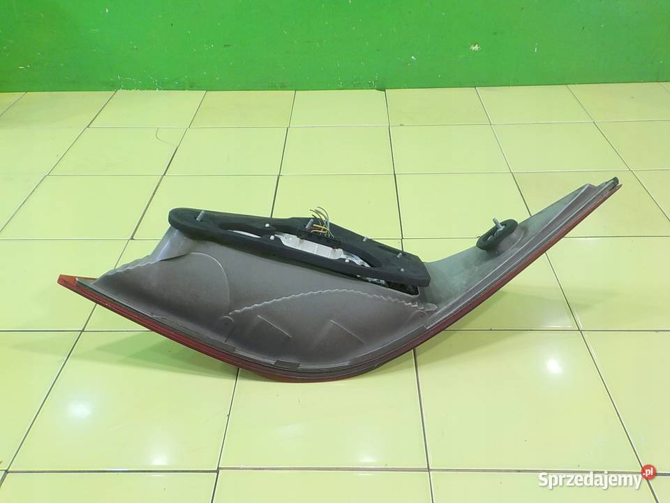 MERCEDES CLS W219 30 CDI 07r 5D lampa lewa tyl osobowe Suków