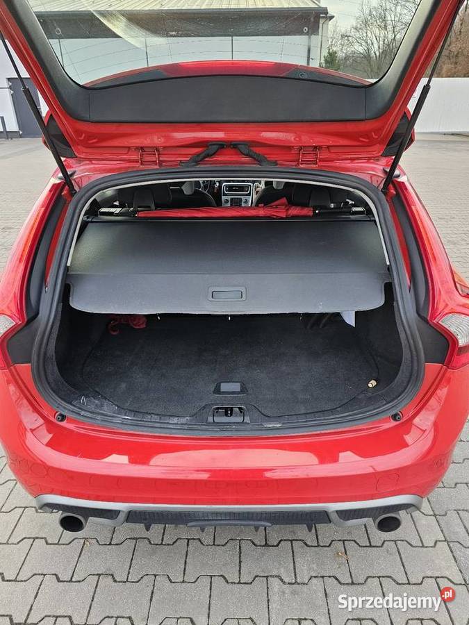 Volvo V60 30 T6 AWD RDESIGN z LPG Warszawa