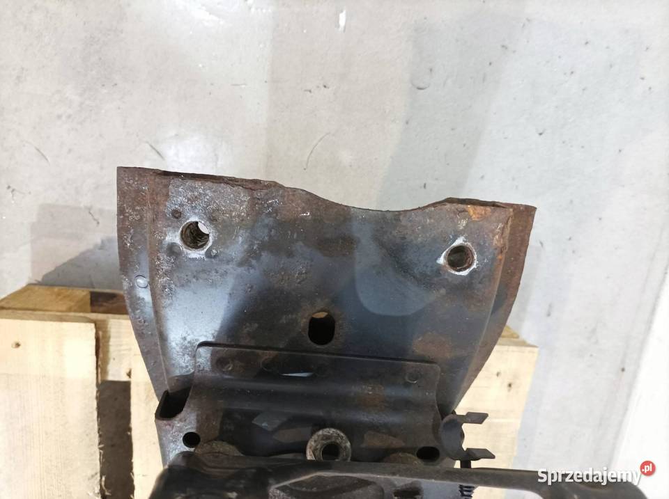 SANKI BELKA PODPORA POD SILNIK Ford Transit VI